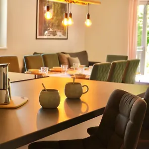  Apartment Zentral Im Gruenen